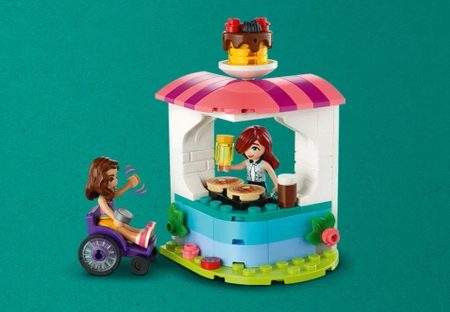 Klocki Lego Friends 41753 Naleśnikarnia, 157 elementów, figurki Luna i Paisley, Zabawa w robienie naleśników dla dzieci w wieku od sześciu lat