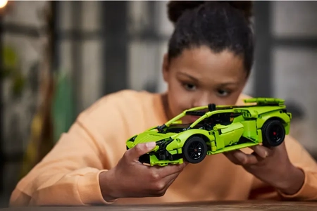 Klocki Lego Technic 42161 Lamborghini Huracán Tecnica, 806 elementów, oryginalne klocki, doskonałe na prezent dla dzieci 9+