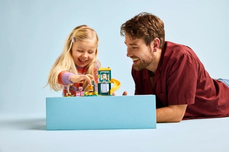 Klocki Lego Bluey 11201 Blue i Łatka na placu zabaw, 104 elementy, wiek dziecka 4+