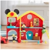 Disney Junior, Myszka Miki, Remiza strażacka z dźwiękami, 4 figurki: Miki, Kaczor Donald, Pluto i kotek, duża zestaw, oryginalna licencyjna zabawka, wiek dziecka 3+