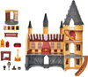 Harry Potter, Zamek Hogwart, figurka Hermiona, akcesoria, 10 efektów świetlnych i dźwiękowych, wysokość zamku ok. 55 cm, producent Spin Master, seria Magical Minis, wiek dziecka 5+