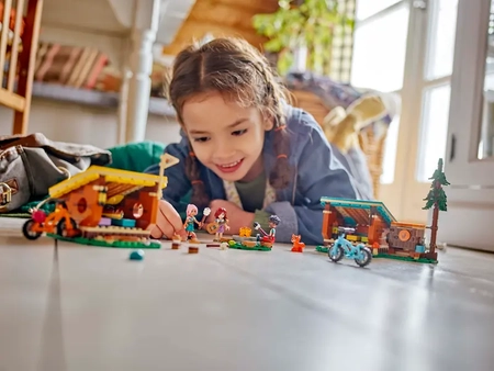 Klocki Lego Friends 42624 Przytulne domki na letnim obozie, 437 elementów, oryginalne, wysoka jakość, doskonały prezent dla dziewczynki 7+