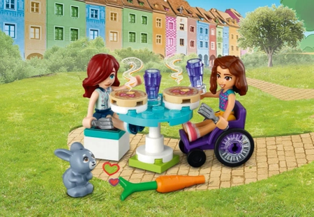 Klocki Lego Friends 41753 Naleśnikarnia, 157 elementów, figurki Luna i Paisley, Zabawa w robienie naleśników dla dzieci w wieku od sześciu lat