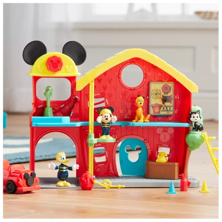 Disney Junior, Myszka Miki, Remiza strażacka z dźwiękami, 4 figurki: Miki, Kaczor Donald, Pluto i kotek, duża zestaw, oryginalna licencyjna zabawka, wiek dziecka 3+