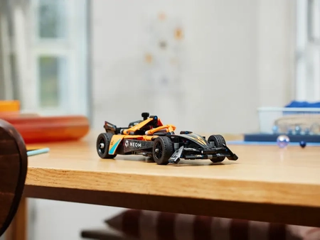 Klocki Lego Technic 42169 NEOM McLaren Formula E Race Car, 452 elementy, oryginalna klocki, idealne dla dzieci 9+