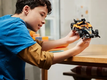 Klocki Lego Technic 42169 NEOM McLaren Formula E Race Car, 452 elementy, oryginalna klocki, idealne dla dzieci 9+