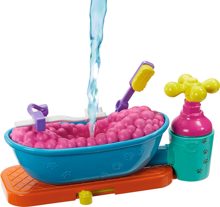 Mattel, Ulica Dalmatyńczyków 101, Kąpiel z bąbelkami, figurka piesek Dolly, wanna z akcesoriami, zestaw prezentowy, 5+