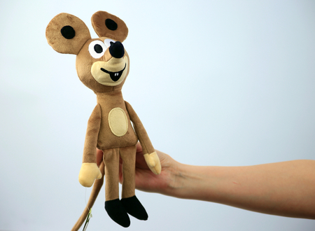 MU Brno, Krecik, Pluszowa maskotka Myszka, 30 cm, wysoka jakość, produkcja w Czechach, oryginalna, idealny prezent dla fanów Krecika, wiek dziecka 0+