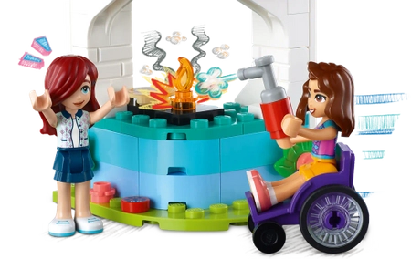 Klocki Lego Friends 41753 Naleśnikarnia, 157 elementów, figurki Luna i Paisley, Zabawa w robienie naleśników dla dzieci w wieku od sześciu lat