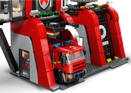 Klocki Lego City 60414 Remiza strażacka z wozem strażackim, 843 elementy, dla sześciolatków