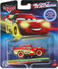 Disney Pixar, Auta Cars, Samochód resorak Zygzak McQueen świecący w ciemności, seria Glow Racers, metalowe nadwozie, renomowany producent Mattel, wiek dziecka 3+ 