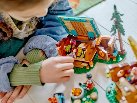Klocki Lego Friends 42624 Przytulne domki na letnim obozie, 437 elementów, oryginalne, wysoka jakość, doskonały prezent dla dziewczynki 7+