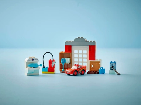 Klocki Lego Duplo 10456 Cars Wizyta McQueena w warsztacie Wójta, 35 el., dla dzieci w wieku 2+