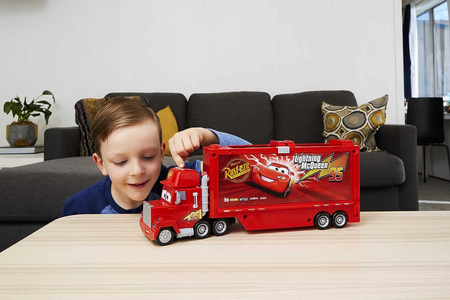 Mattel, Auta Cars Track Talkers, Duża ciężarówka Maniek, wydaje dźwięki, świeci
