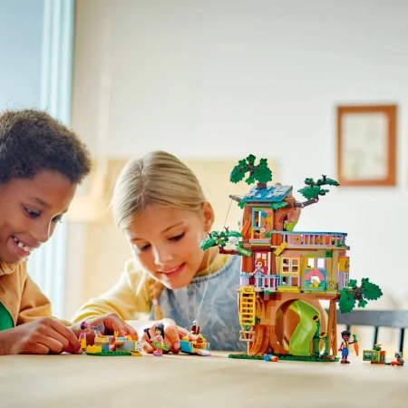 Klocki Lego 42652 Spotkanie w domku na Drzewie Przyjaźni, 701 elementów, oryginalne klocki, doskonały prezent dla prawdziwego fana Lego Friends 8+