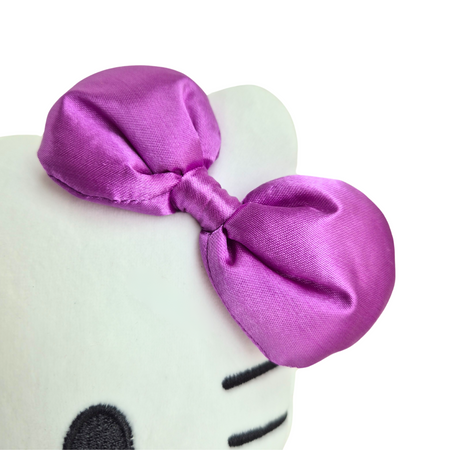 Hello Kitty, Maskotka pluszowa Kitty w różowym ubranku i z fioletową wstążką, 25 cm, wysokiej jakości plusz, bardzo mila w dotyku, oryginalna