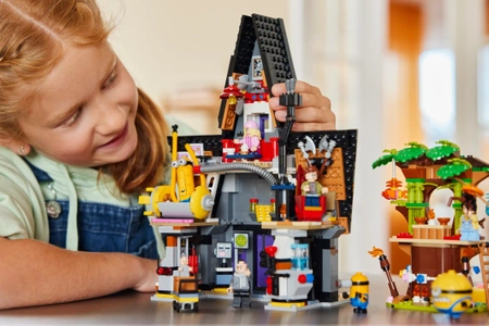 Klocki Lego Minionki 75583 Despicable Me 4 Rodzinna rezydencja Gru i minionków, 868 el. dla chłopca i dziewczynki w wieku 8 lat i starszych