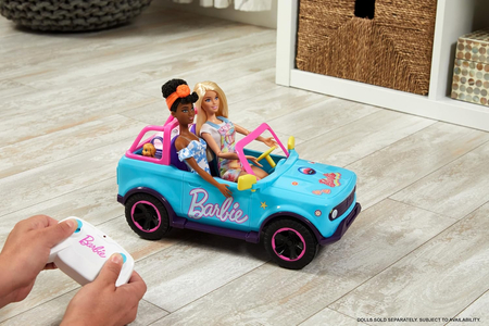 Barbie, Hot Wheels RC, Zdalnie sterowany samochód Barbie, mieści 2 lalki, zasięg do 30 metrów