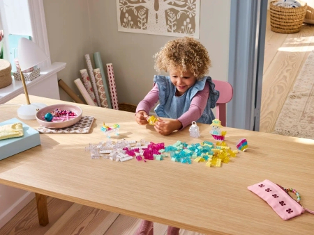 Klocki Lego Classic 11040 Magiczny zestaw z przezroczystymi klockami, 340 el. dla dzieci w wieku 5+