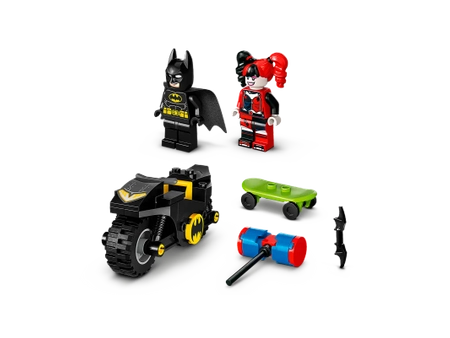 Klocki LEGO DC 76220 Batman kontra Harley Quinn, 2 mini figurki z pojazdem Batmotor i deskorolką, zestaw klocków dla młodszych dzieci w wieku 4+, 42 klocki