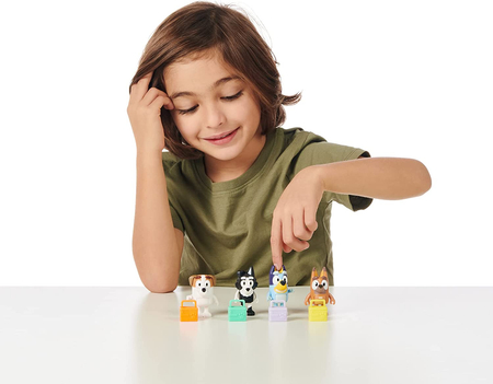 Bluey, Szkolni Przyjaciele, zestaw Kumple, 4 figurki: Jack, Bluey, Pretzel i MacKenzie, akcesoria, wiek dziecka 3+