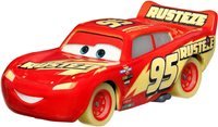 Disney Pixar, Auta Cars, Samochód resorak Zygzak McQueen świecący w ciemności, seria Glow Racers, metalowe nadwozie, renomowany producent Mattel, wiek dziecka 3+ 