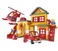 Unico Plus - Klocki - Remiza strażacka i figurki